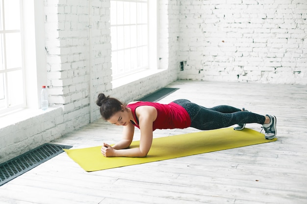 ab exercises for women